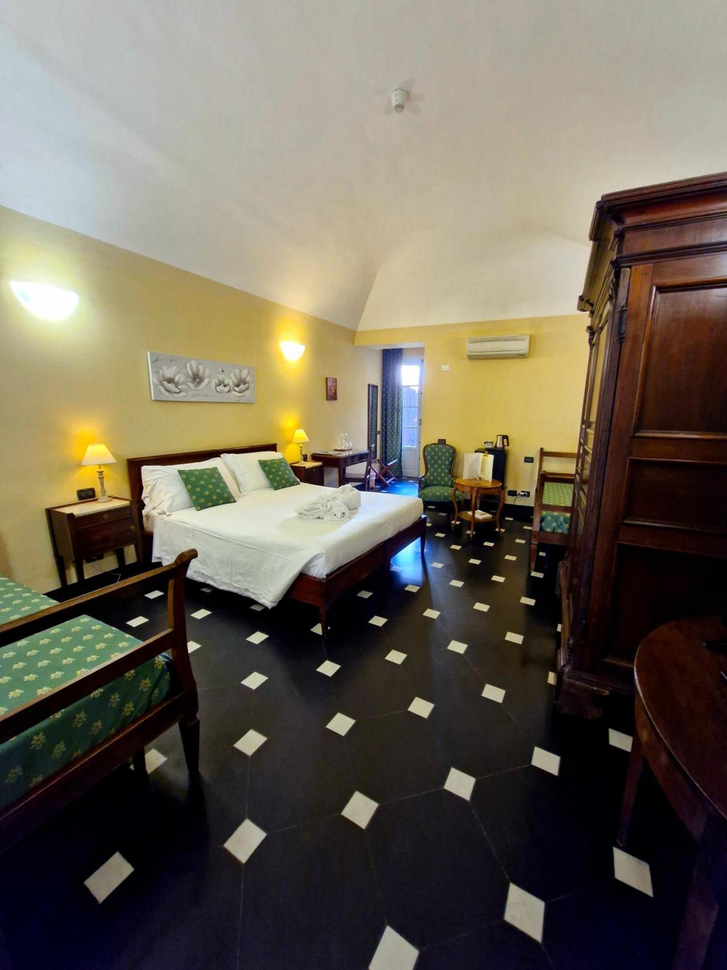 Palazzo Vescovile Hotel Noli Exterior photo